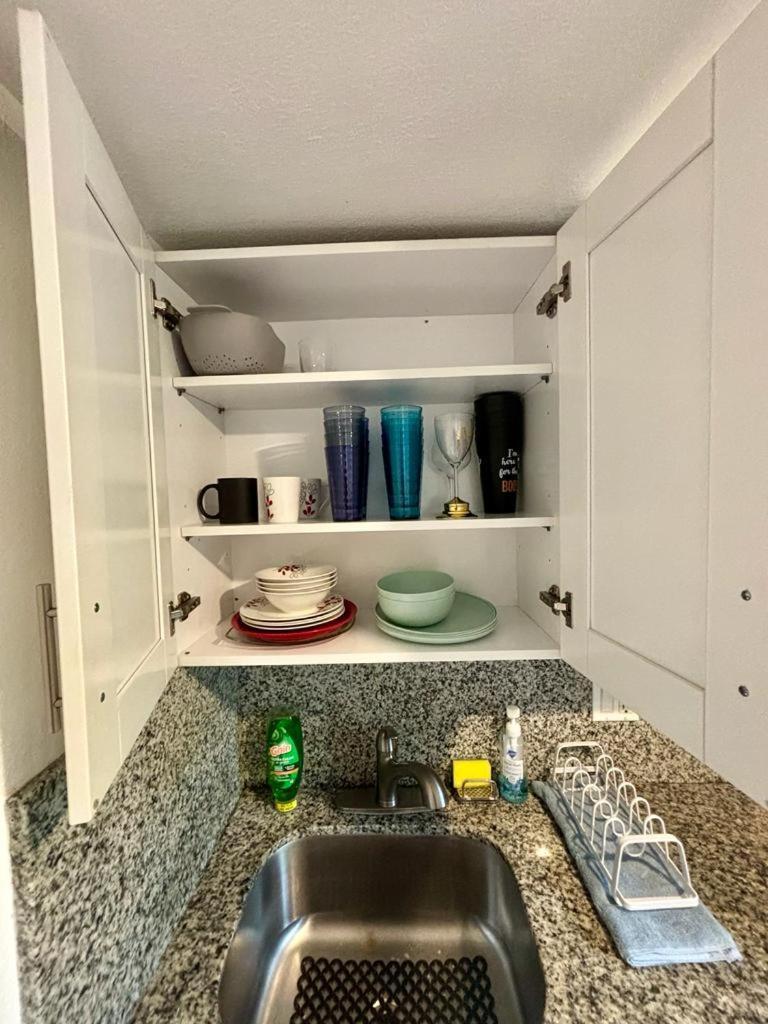 Nice Queen Bedroom - Best Location In Miami - Luggage Storage Service, Parking And Laundry Exteriör bild