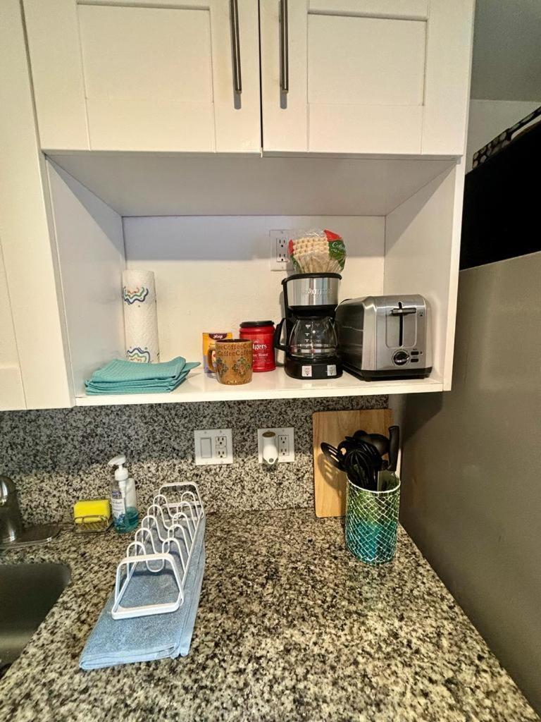 Nice Queen Bedroom - Best Location In Miami - Luggage Storage Service, Parking And Laundry Exteriör bild